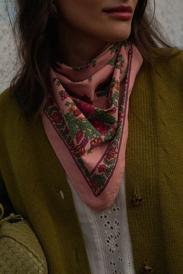 Alda Pomponette scarf