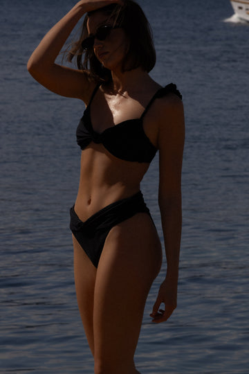 Braguita de bikini Lykia negra