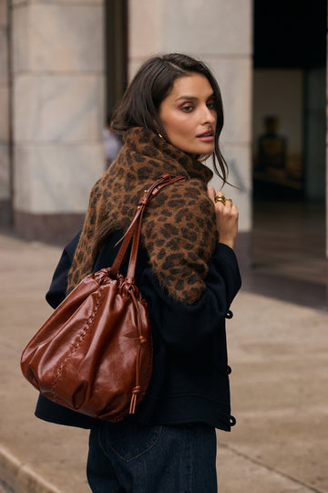 Bettineta cognac bucket bag