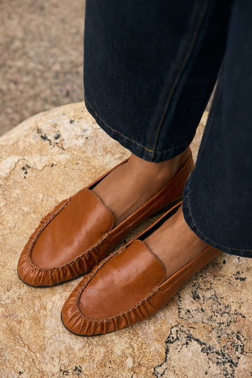 Eden aged camel leather loafers