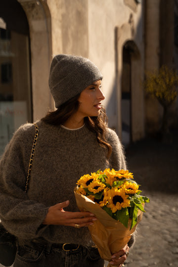 Sarah dark grey heather sweater