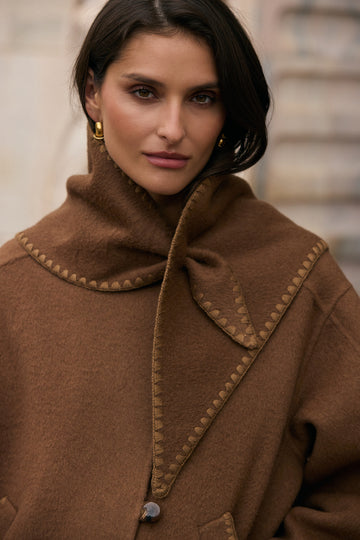 Anastasia camel scarf