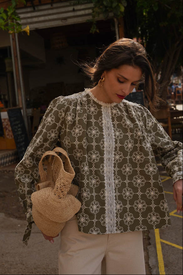 Angela blouse embroidered in khaki