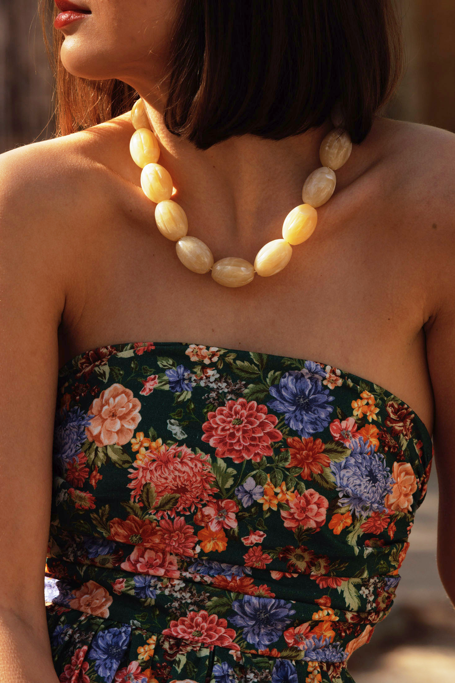 Lady beige necklace