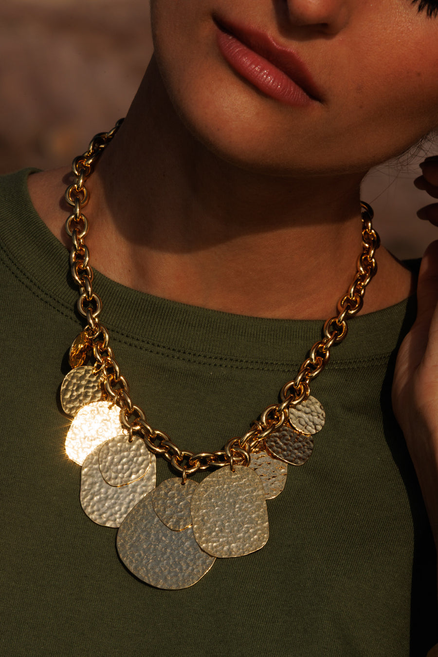 Yllo gold necklace