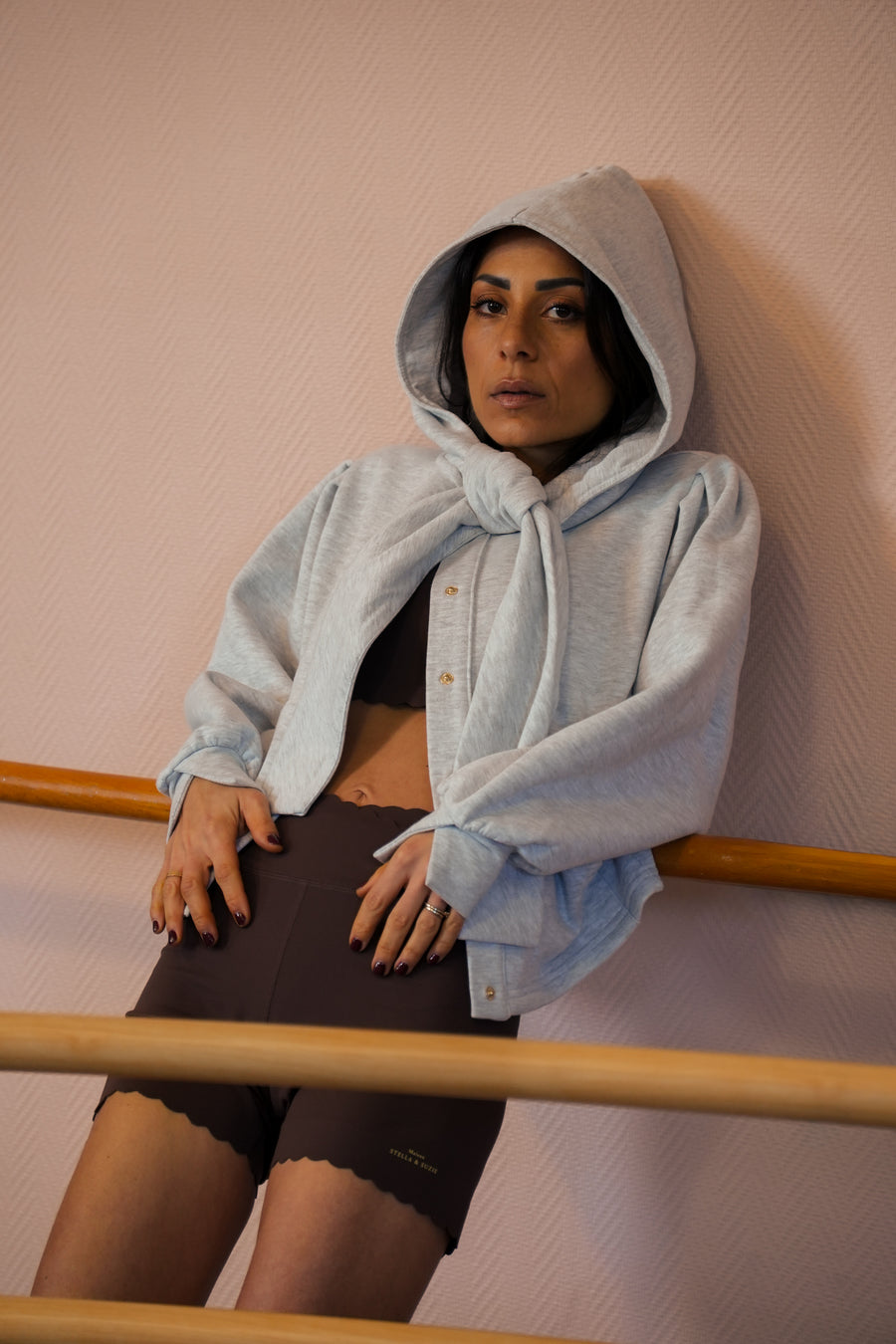 Calma heather grey sweatshirt