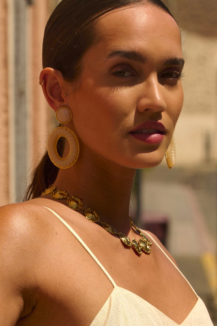 Bella vista ecru earrings